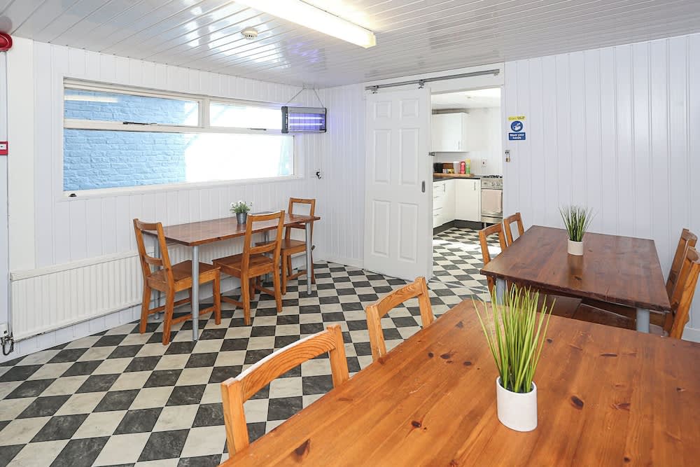 OYO Queens Quarter 3