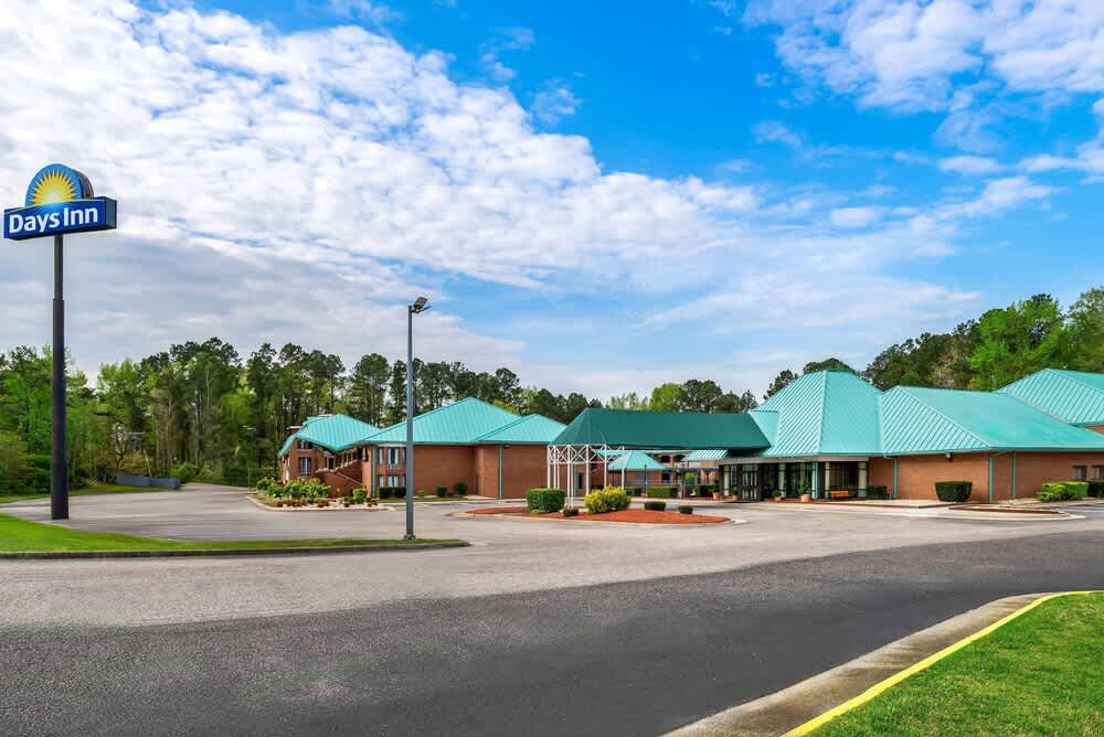 Days Inn by Wyndham Petersburg/South Fort Lee 1