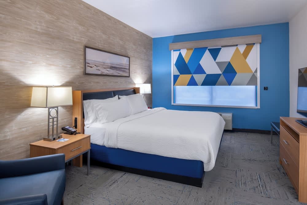 Holiday Inn Express & Suites HENDERSON by IHG 4