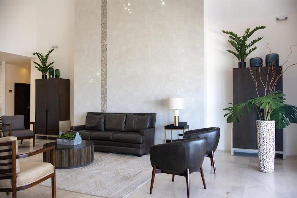 Best Western Plus Chihuahua Sacramento 2