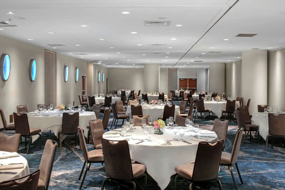 New York Marriott Marquis 3