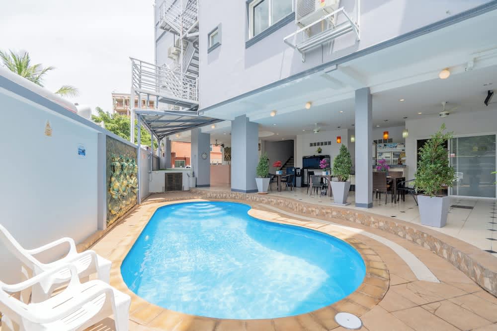 Square One Hotel Patong 1