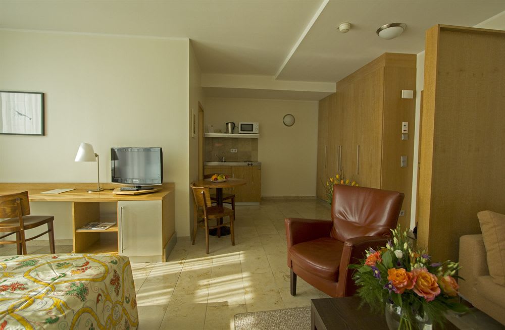 Westlife Apart Hotel 1