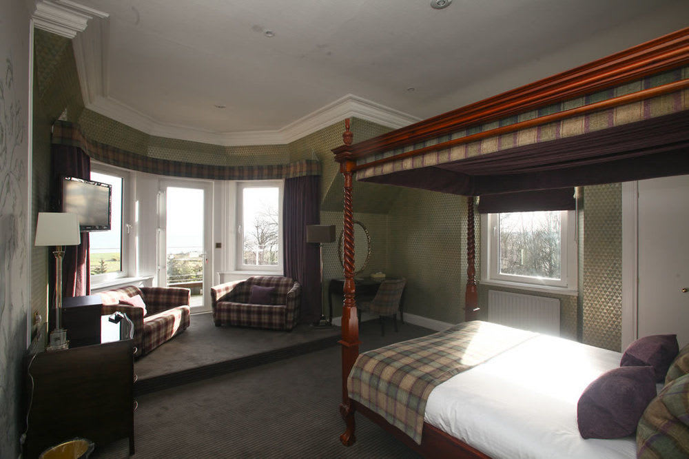 Old Manor Hotel 2