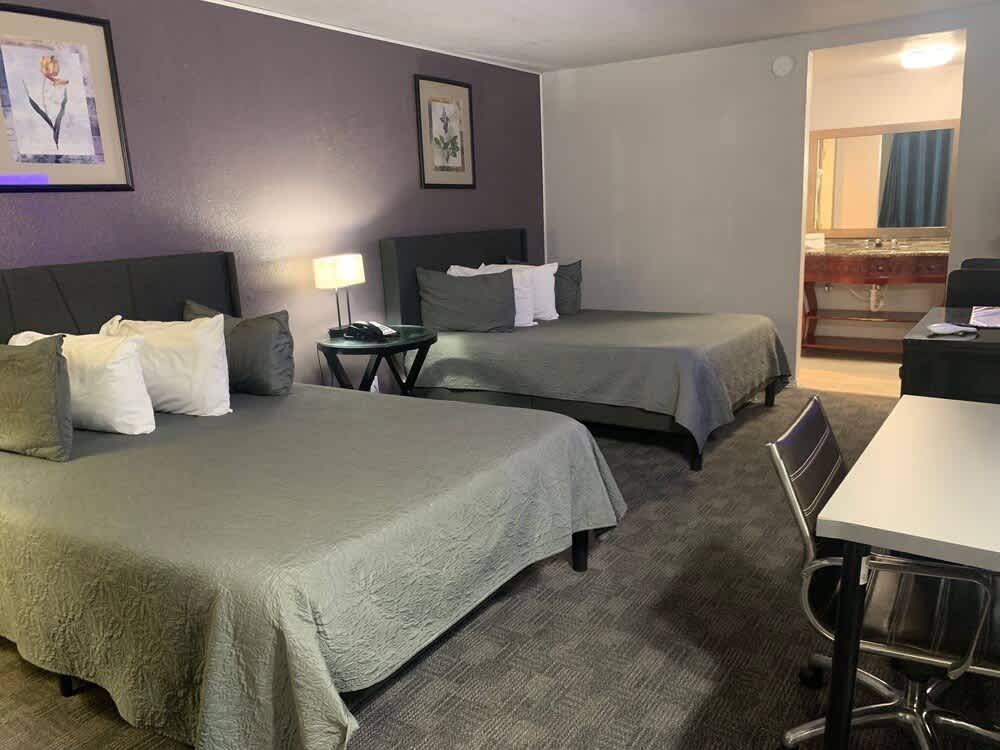 R Nite Star Hotel At Arlington Entertainment District 1