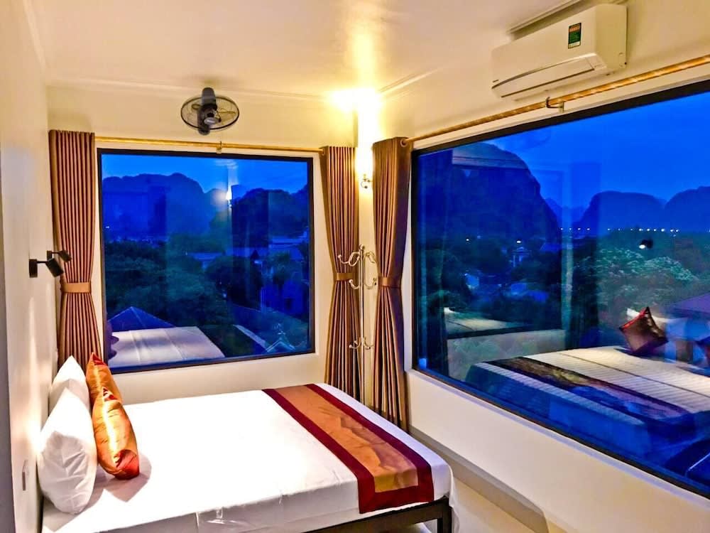 Trang An Mountain View Homestay 1