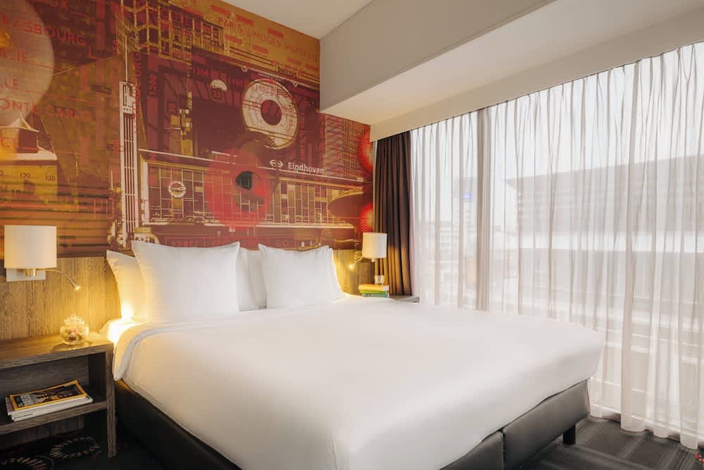 Leonardo Hotel Eindhoven City Center former Crown Hotel 4