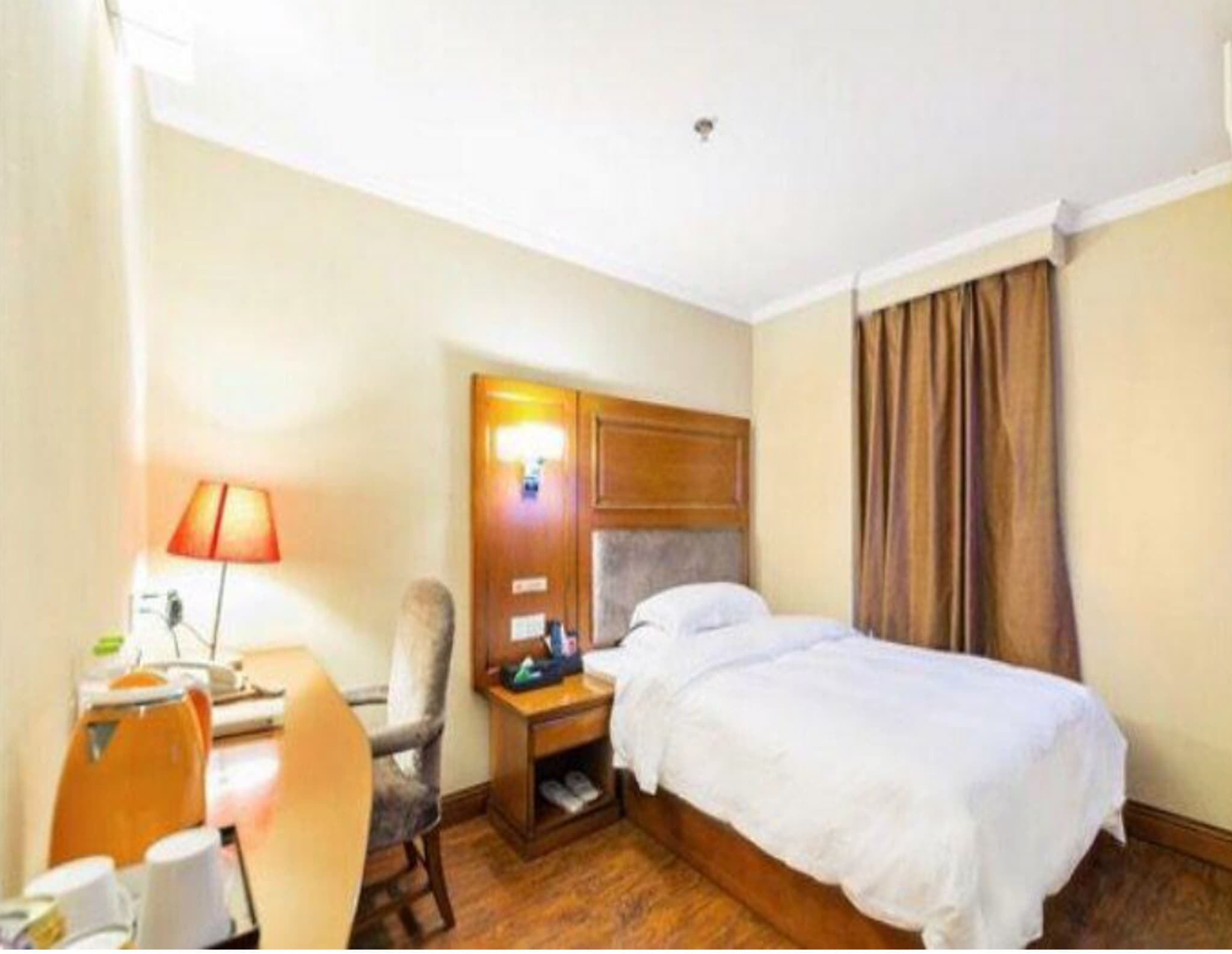 ibis Chongqing Ranjiaba 1