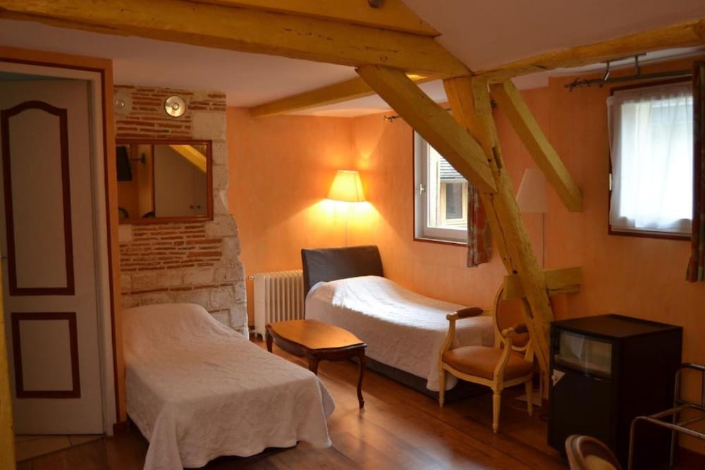 Brit Hotel Comtes De Champagne - Troyes Centre Historique 4