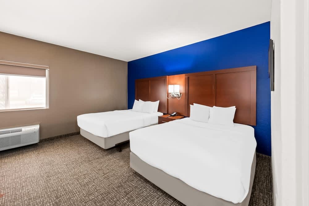 Comfort Inn & Suites Fairborn near Wright Patterson AFB 1