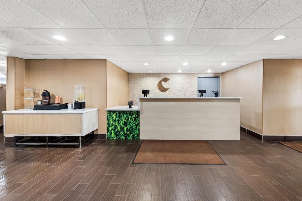 Comfort Inn & Suites Fairborn near Wright Patterson AFB 2