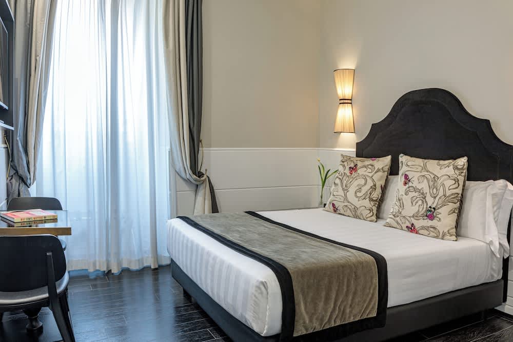 The Independent Suites 1