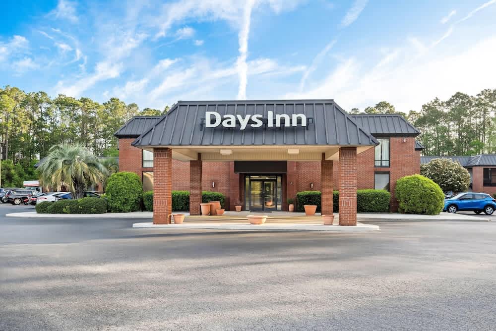 Days Inn by Wyndham Statesboro 1