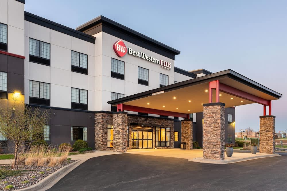 Best Western Plus New Richmond Inn & Suites 1
