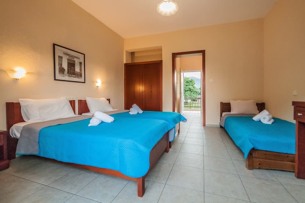 Sintrivanis Beach Resort 2