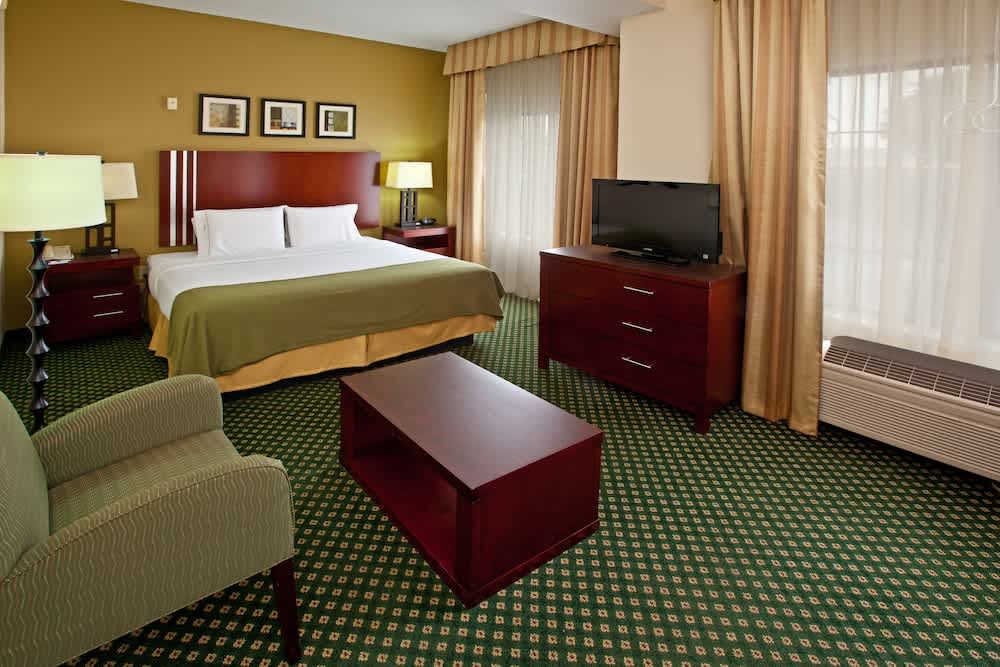 Holiday Inn Express & Suites INDIANAPOLIS - EAST by IHG 2