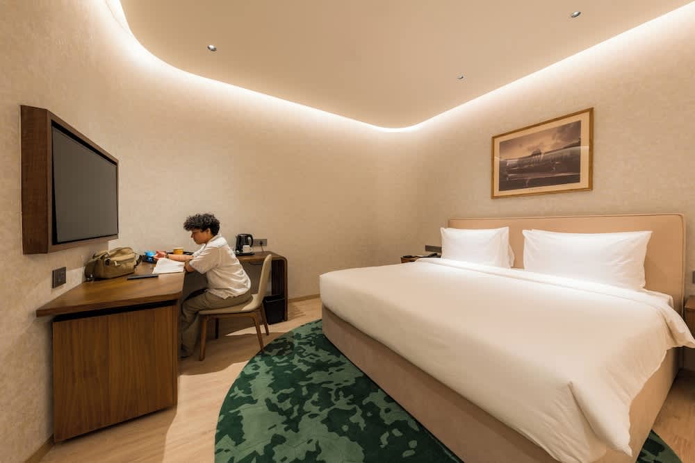 080 Transit Hotel, T2 2
