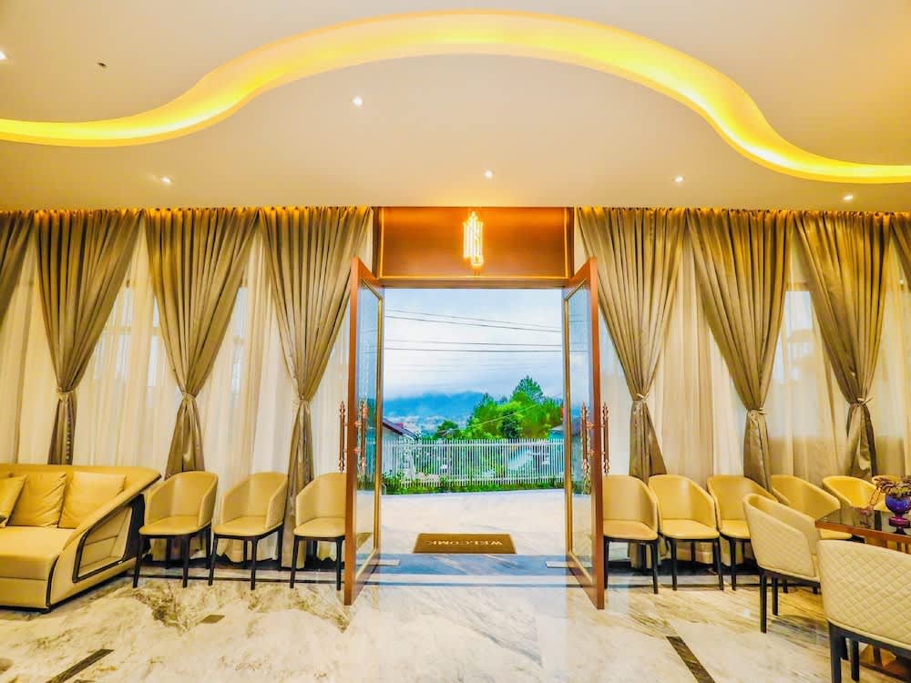 New Century Dalat Hotel 2