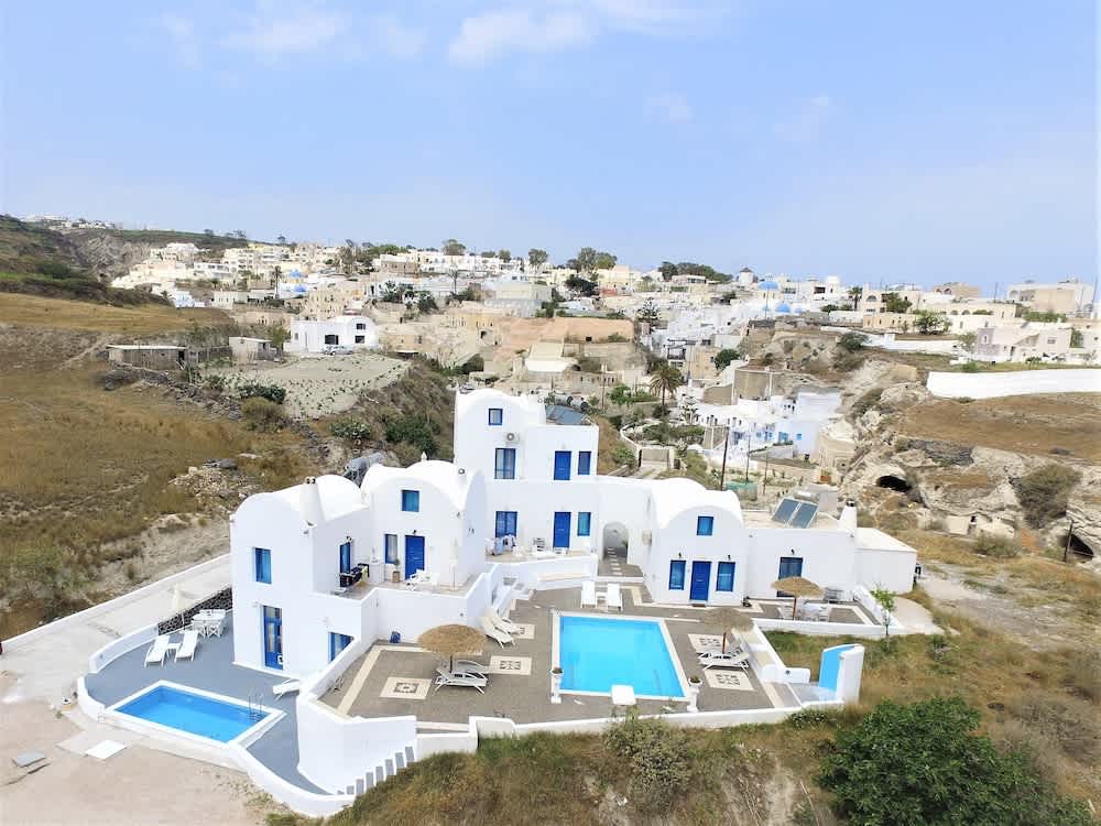 Santorini Traditional Suites 1