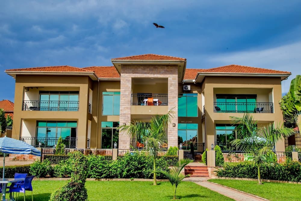 Lakepoint Villa 1