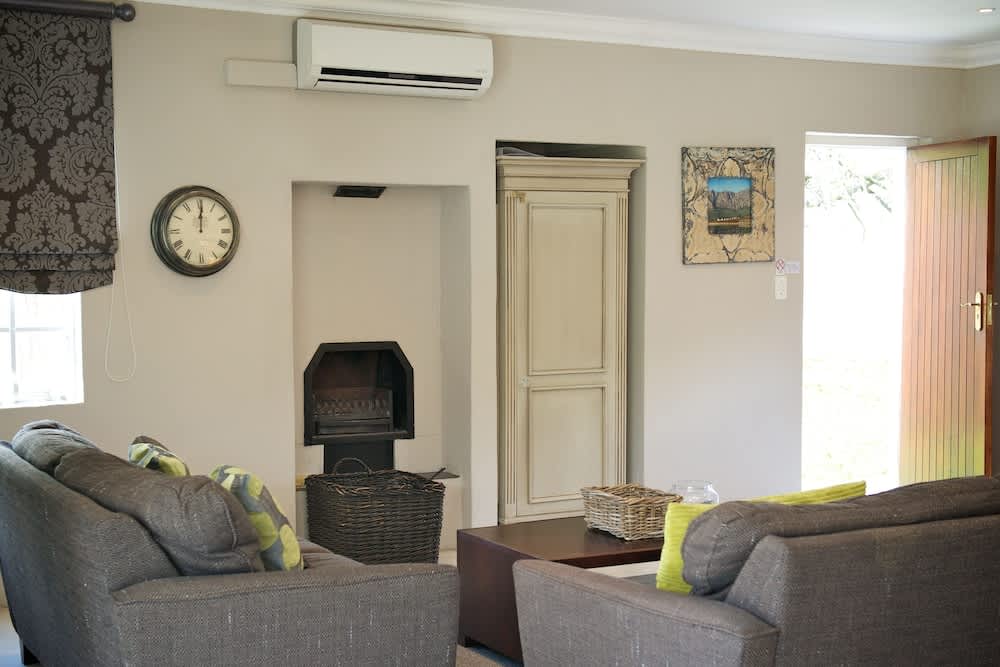 Zorgvliet Wines Country Lodge 2