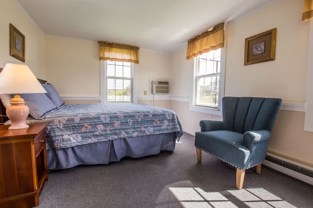 Lighthouse Inn 2