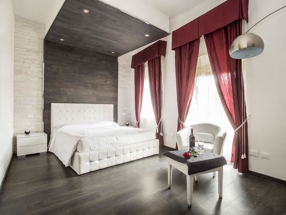 Royal Rooms 1