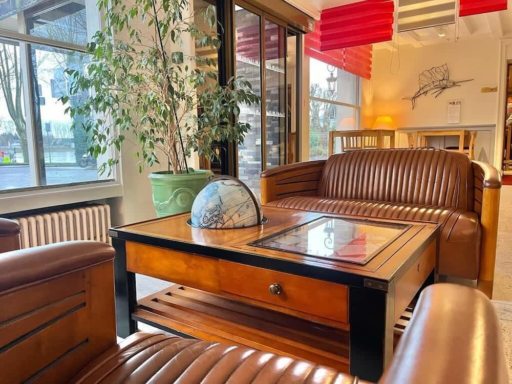 Logis Hôtel Le Rivage 2