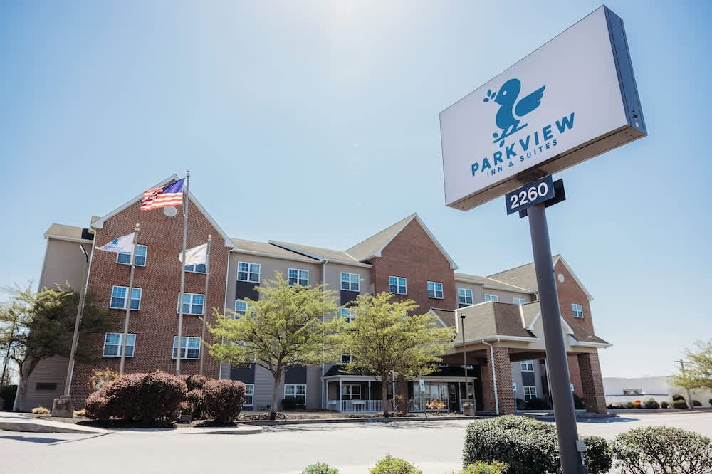 Parkview Inn & Suites, Lancaster Amish Country, PA 1