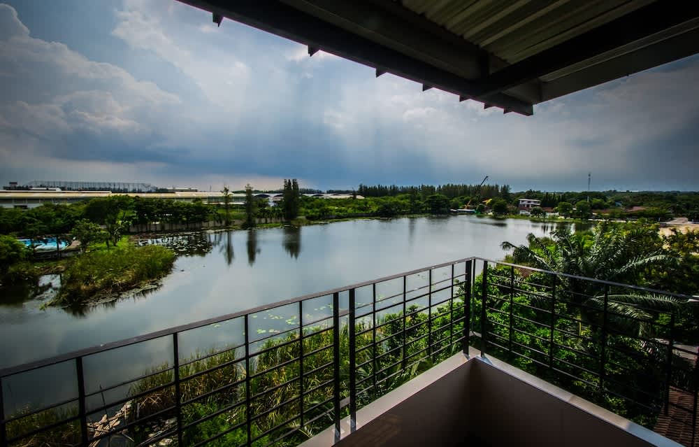 Na Siri Lake View 1