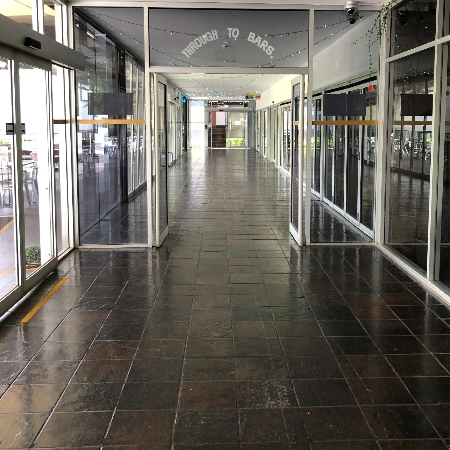 Statesman Hotel 1