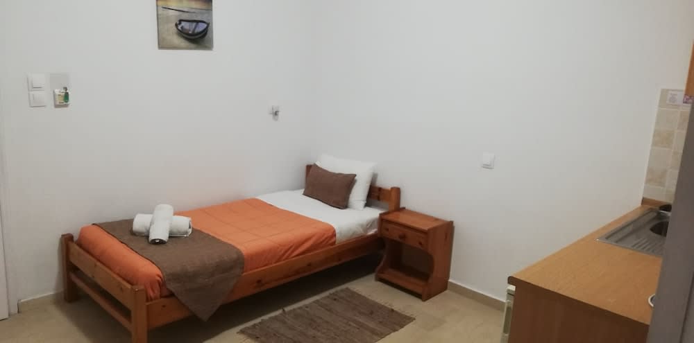 Likourgos beach apartments 2