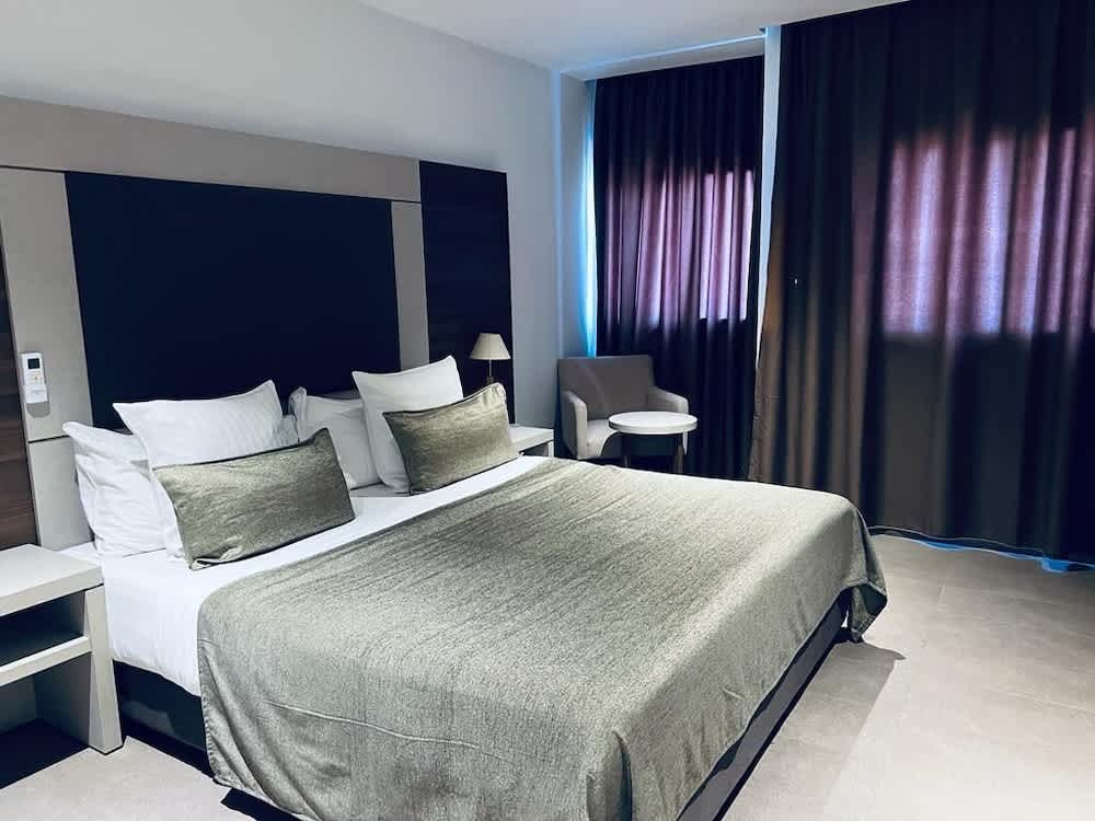 Grand Hotel Central Conakry 1