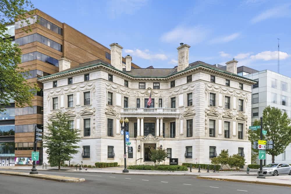 Placemakr Dupont Circle 1