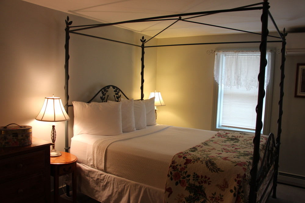 VERMONT INN 2