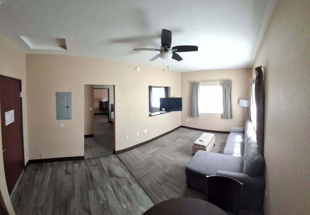Island Suites 2