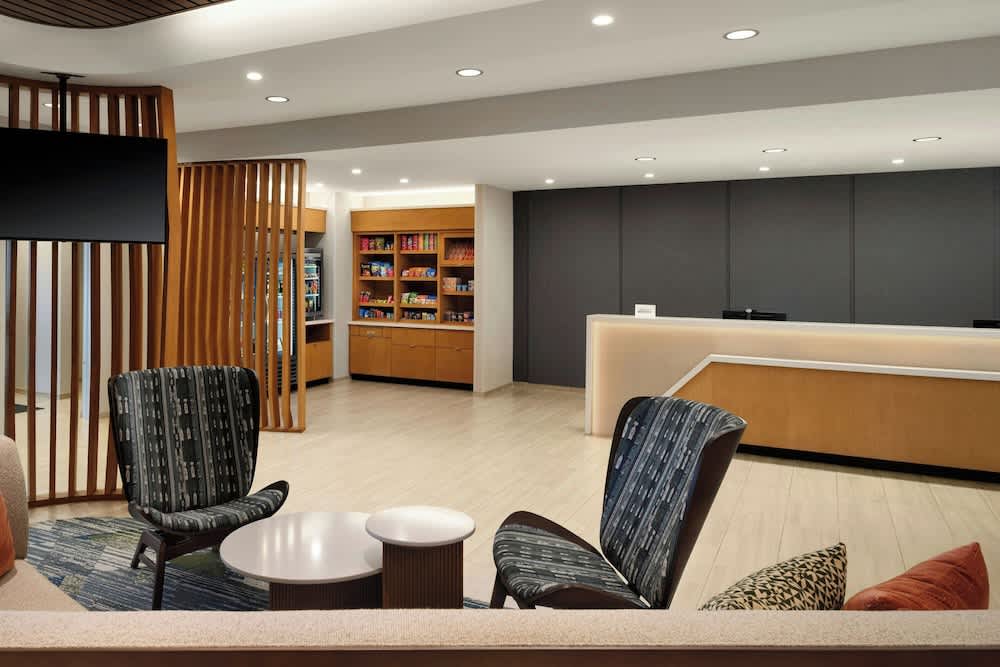 SpringHill Suites by Marriot Troy Dayton 2