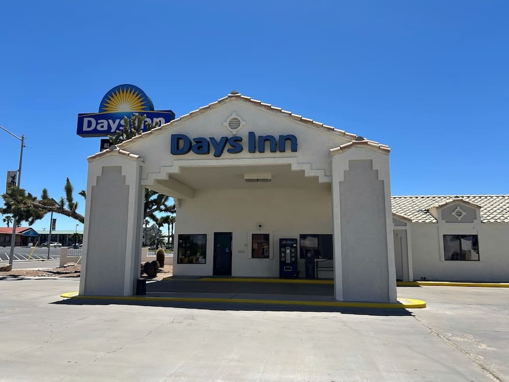Days Inn by Wyndham Kingman West 1