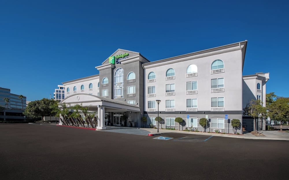 Holiday Inn Express & Suites SAN DIEGO-SORRENTO VALLEY by IHG 1