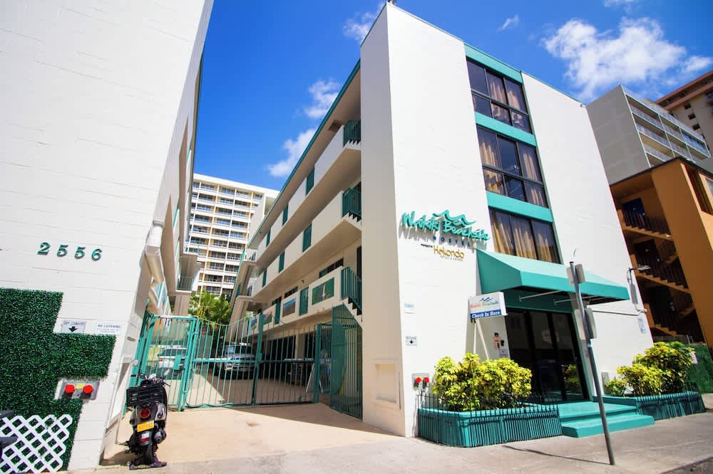 Waikiki Beachside Hostel 1