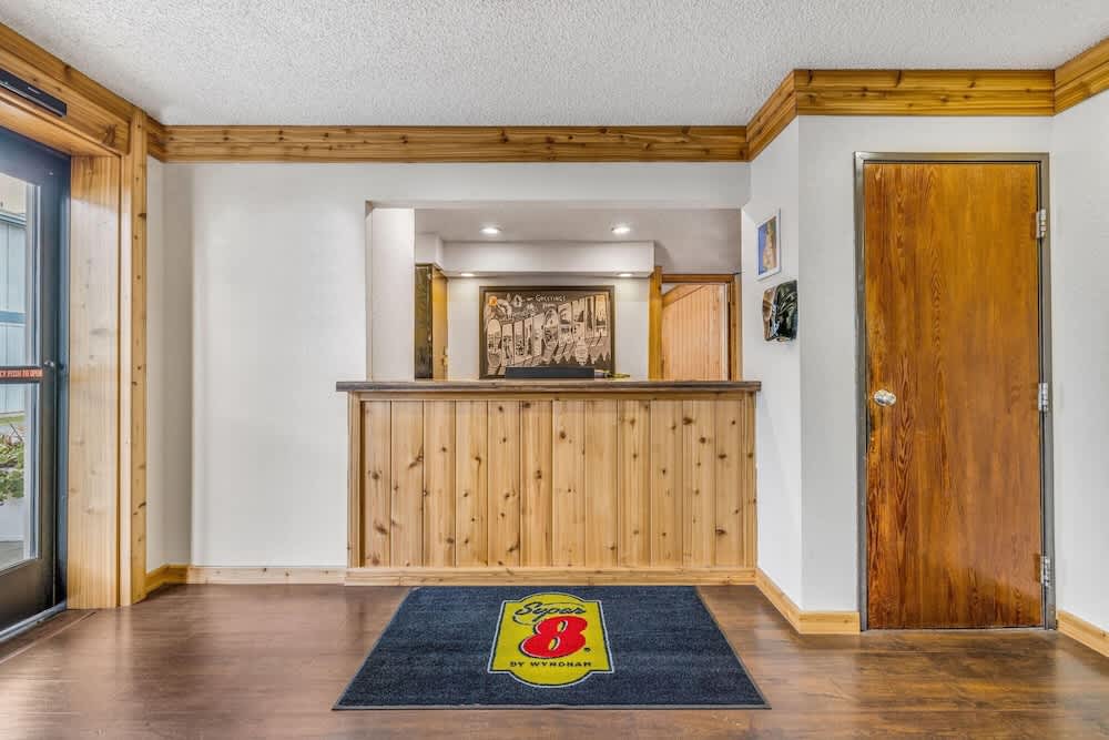 Super 8 by Wyndham Arcata 2