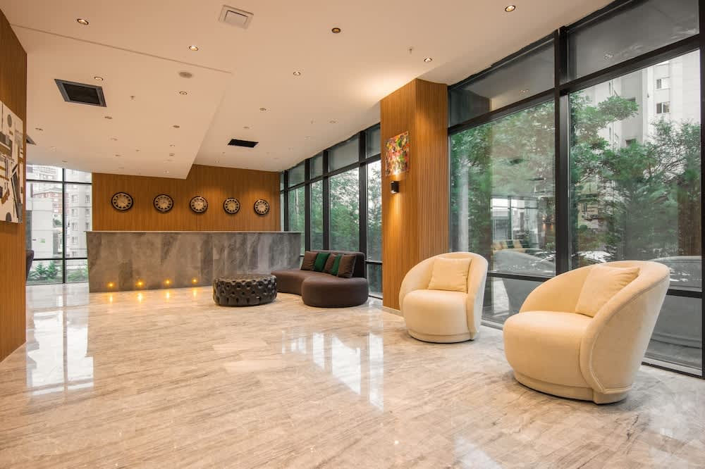 SHERLOCK HOMES HOTELS 1