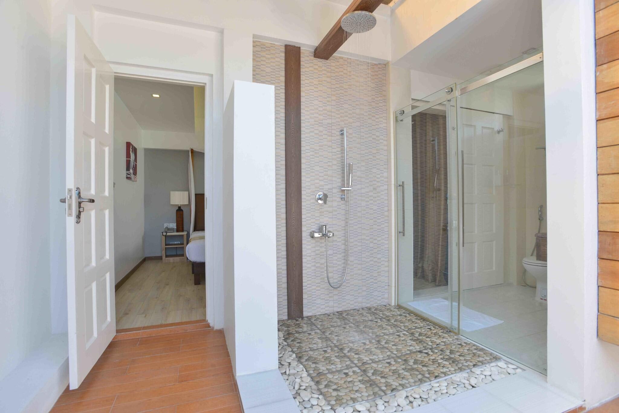 Coconut Tree Hulhuvilla Beach 1