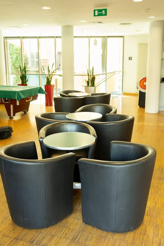 Youth Hostel van Gogh 3