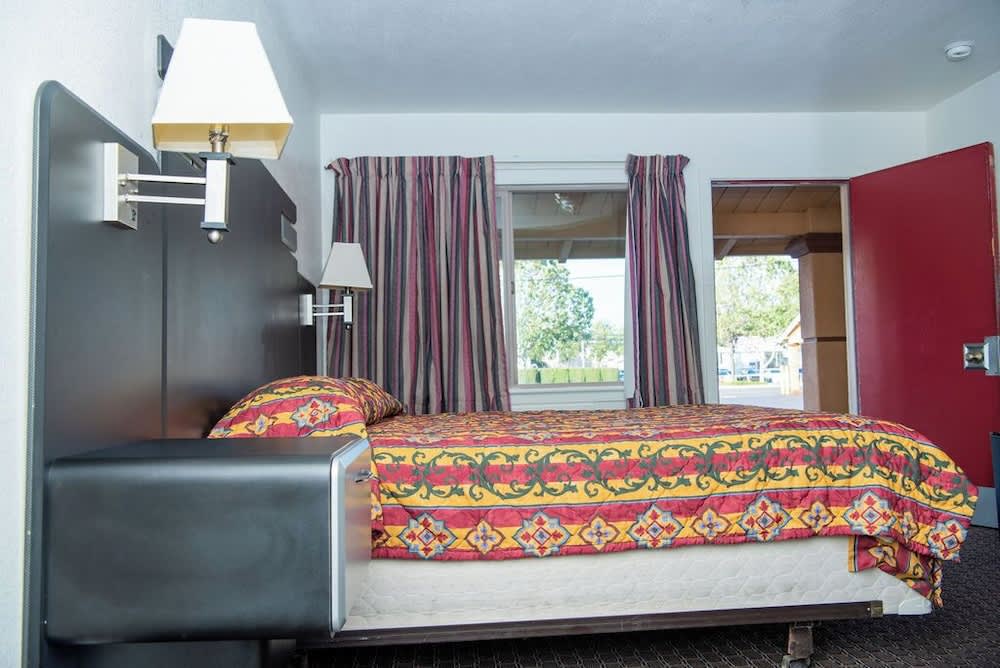 Travelers Rest Motel 2
