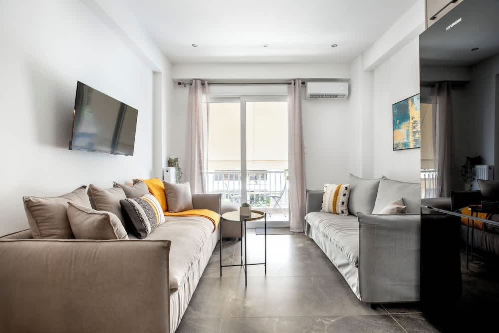 Glimmer 2-Bedroom Apartment in Athens 1