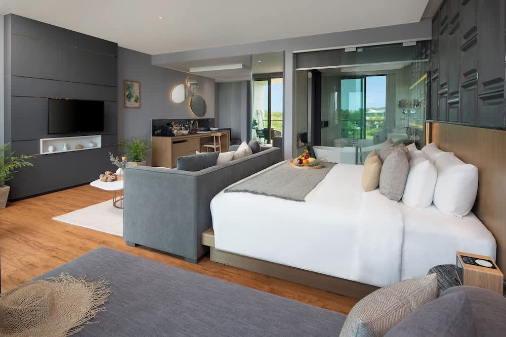 Wyndham Grand Nai Harn Beach Phuket 5