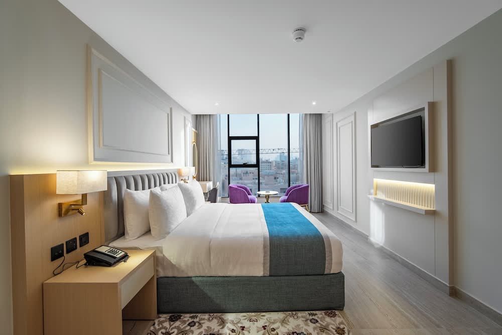 Grand Ambassador Hotel 2