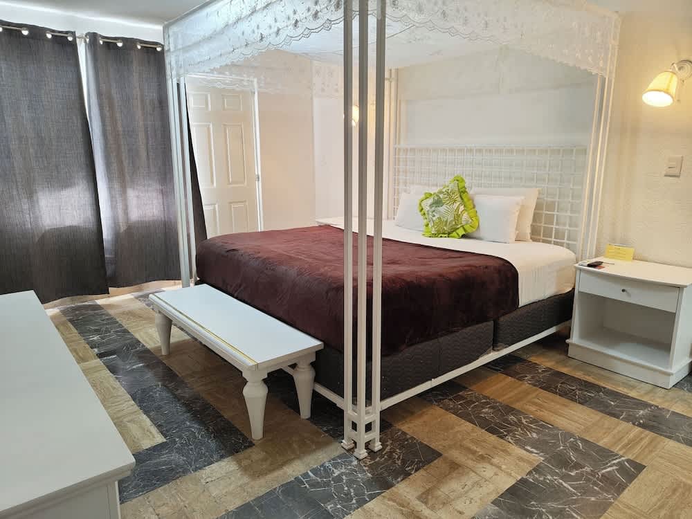 Pok Ta Pok Hotel 2