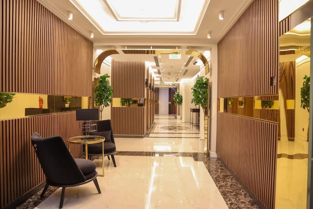 Abraj Royal Hotel 1
